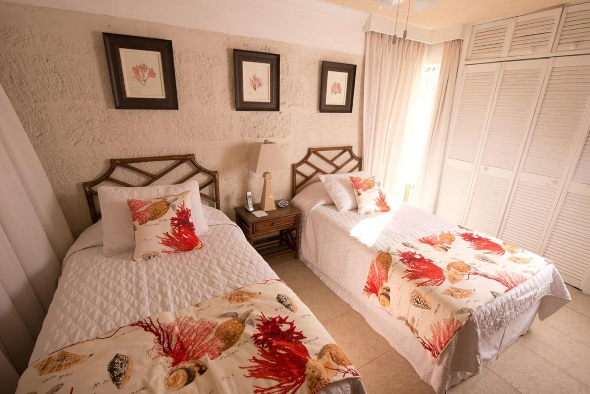 Bora Bora By Blue Sky Luxury Apartment Paynes Bay Ruang foto
